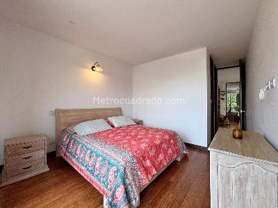 Casa de 3 alcobas en venta en La Calleja, Envigado, 228 m² · foto 14 de 20