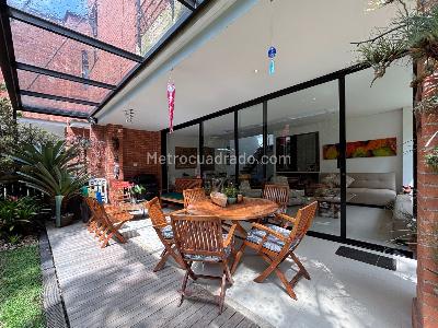 Casa de 3 alcobas en venta en La Calleja, Envigado, 228 m² · foto 2 de 20