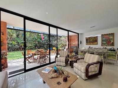 Casa de 3 alcobas en venta en La Calleja, Envigado, 228 m² · foto 4 de 20