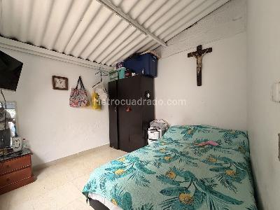 Casa de 2 alcobas en venta en Toscana, Medellín, 54 m² · foto 9 de 17