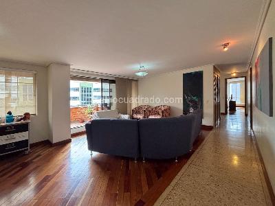 Apartamento de 3 alcobas en venta en El Poblado, Medellín, 143 m² · foto 2 de 20
