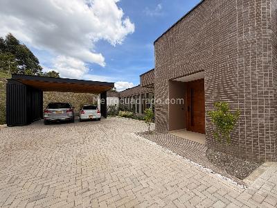 Casa de 3 alcobas en arriendo en El Hoyito, Rionegro, 380 m² · foto 4 de 20