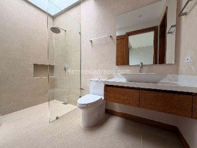 Casa de 3 alcobas en arriendo en El Hoyito, Rionegro, 380 m² · foto 10 de 19
