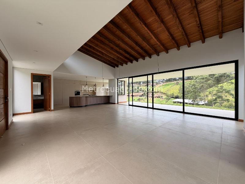 Casa en Arriendo, El Hoyito, Rionegro