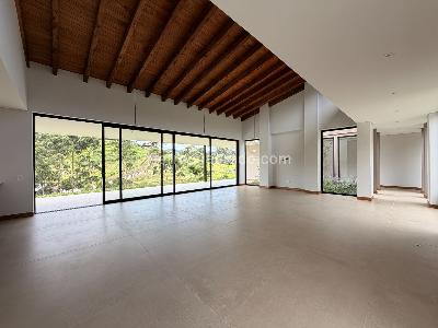 Casa de 3 alcobas en arriendo en El Hoyito, Rionegro, 380 m² · foto 5 de 19