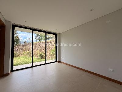 Casa de 3 alcobas en arriendo en El Hoyito, Rionegro, 380 m² · foto 8 de 19