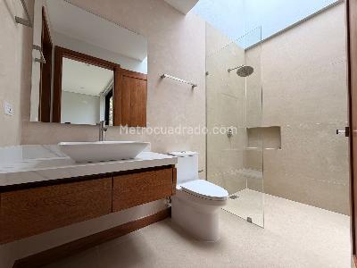 Casa de 3 alcobas en arriendo en El Hoyito, Rionegro, 380 m² · foto 13 de 19