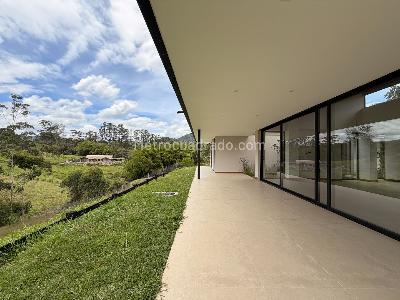 Casa de 3 alcobas en arriendo en El Hoyito, Rionegro, 380 m² · foto 7 de 19