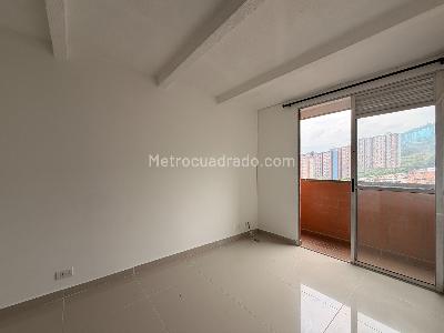 Apartamento en venta en Robledo, Medellín · foto 3 de 20