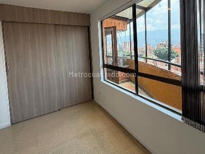 Apartamento en arriendo en La America, Medellín · foto 10 de 15
