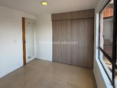 Apartamento en arriendo en La America, Medellín · foto 11 de 15