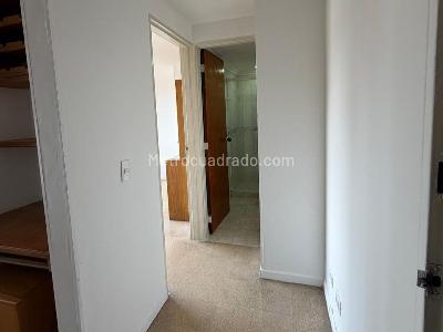 Apartamento en arriendo en La America, Medellín · foto 8 de 15