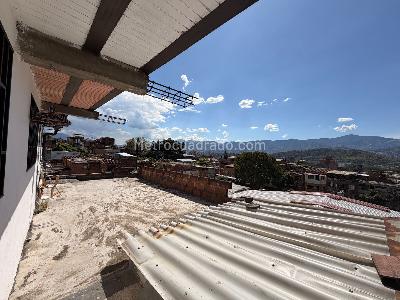 Casa de 3 alcobas en venta en Aranjuez, Medellín, 182 m² · foto 18 de 20