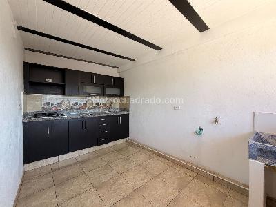 Casa de 3 alcobas en venta en Aranjuez, Medellín, 182 m² · foto 14 de 20