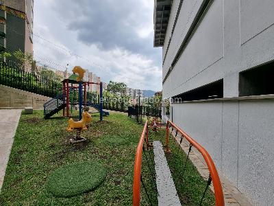 Apartamento de 3 alcobas en venta en Loma De Los Mesa, Envigado, 99 m² · foto 18 de 20
