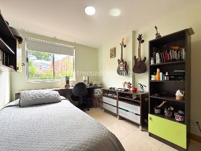 Apartamento de 3 alcobas en venta en Loma Del Escobero, Envigado, 135 m² · foto 11 de 20