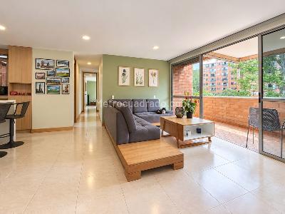 Apartamento de 3 alcobas en venta en Loma Del Escobero, Envigado, 135 m² · foto 2 de 20