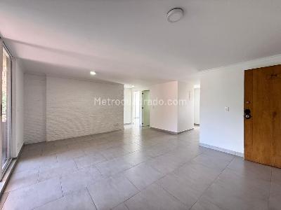 Apartamento de 2 alcobas en venta en Castropol, Medellín, 82 m² · foto 12 de 19