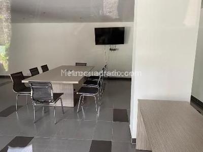 Apartaestudio en venta en Bosque Izquierdo, Bogotá, 55 m² · foto 16 de 19