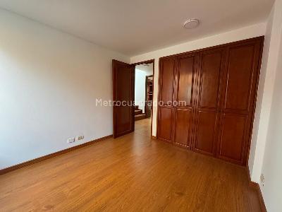 Casa de 5 alcobas en venta en Gratamira, Bogotá, 248 m² · foto 11 de 20