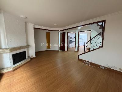 Casa de 5 alcobas en venta en Gratamira, Bogotá, 248 m² · foto 7 de 20