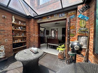 Casa en venta en Gratamira, Bogotá · foto 3 de 17