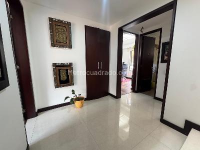 Casa en venta en Gratamira, Bogotá · foto 8 de 17