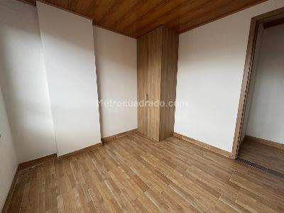 Casa de 3 alcobas en venta en San Antonio Engativa, Bogotá, 216 m² · foto 3 de 16