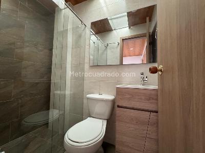 Casa de 3 alcobas en venta en San Antonio Engativa, Bogotá, 216 m² · foto 4 de 16