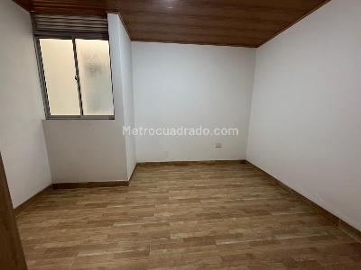 Casa de 3 alcobas en venta en San Antonio Engativa, Bogotá, 216 m² · foto 5 de 16