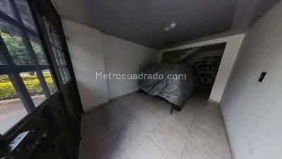 Casa de 5 alcobas en venta en Autopista Medellin, Bogotá, 216 m² · foto 13 de 20