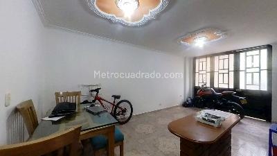 Casa en venta en Villa Del Mar, Bogotá · foto 4 de 13