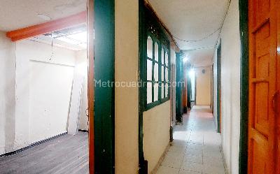 Casa de 5 alcobas en venta en La Candelaria, Bogotá, 314 m² · foto 9 de 20