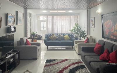 Casa de 5 alcobas en venta en San Nicolas, Bogotá, 290 m² · foto 2 de 16