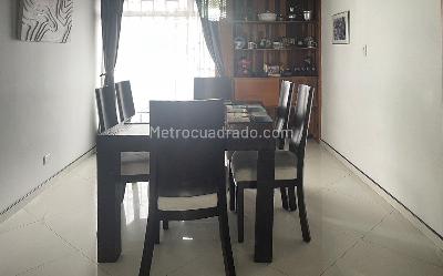 Casa de 5 alcobas en venta en San Nicolas, Bogotá, 290 m² · foto 4 de 16