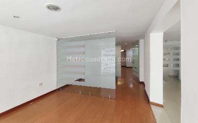 Casa de 5 alcobas en arriendo en Zona G, Bogotá, 420 m² · foto 3 de 20