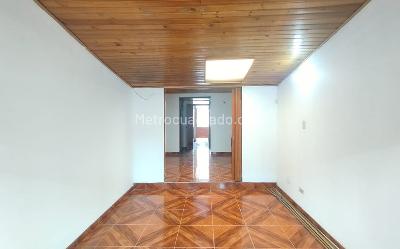 Casa en Venta, Alamos Norte, Bogotá D.C.