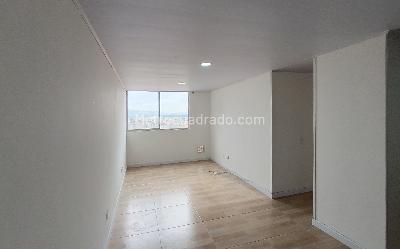 Apartamento de 3 alcobas en venta en Libertad, Bogotá, 48 m² · foto 2 de 13