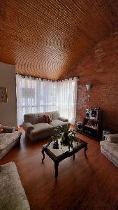 Casa en venta en Cedritos Cedro Golf, Bogotá · foto 2 de 19