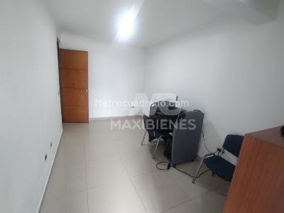 Apartamento de 5 alcobas en venta en Laureles, Medellín, 170 m² · foto 3 de 18