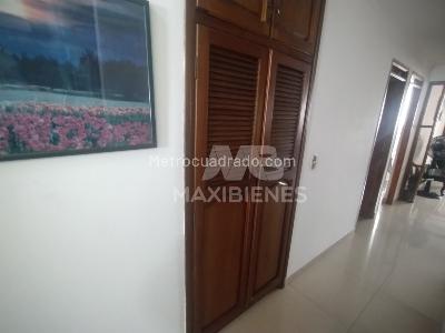 Apartamento de 5 alcobas en venta en Laureles, Medellín, 170 m² · foto 8 de 18