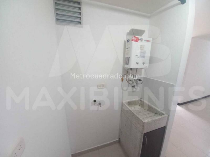 2BR Apartment in Calasanz with Amenities - 6