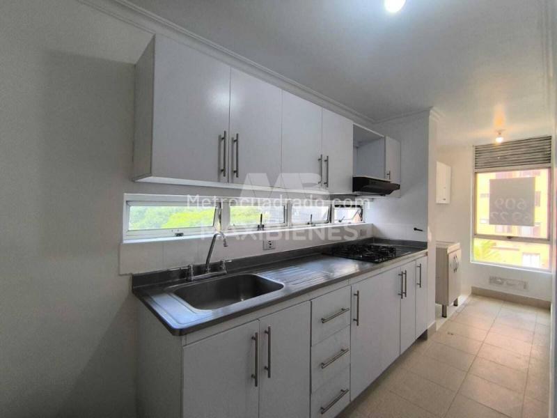 Apartamento en Arriendo de 3 Alcobas en Aguacatala (Av Las Vegas)