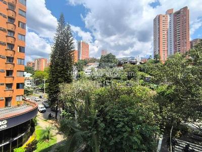 Apartamento de 3 alcobas en arriendo en La Aguacatala, Medellín, 75 m² · foto 3 de 15
