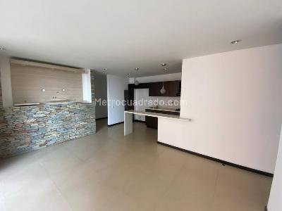 Apartamento en arriendo en Las Palmas, Medellín · foto 2 de 16