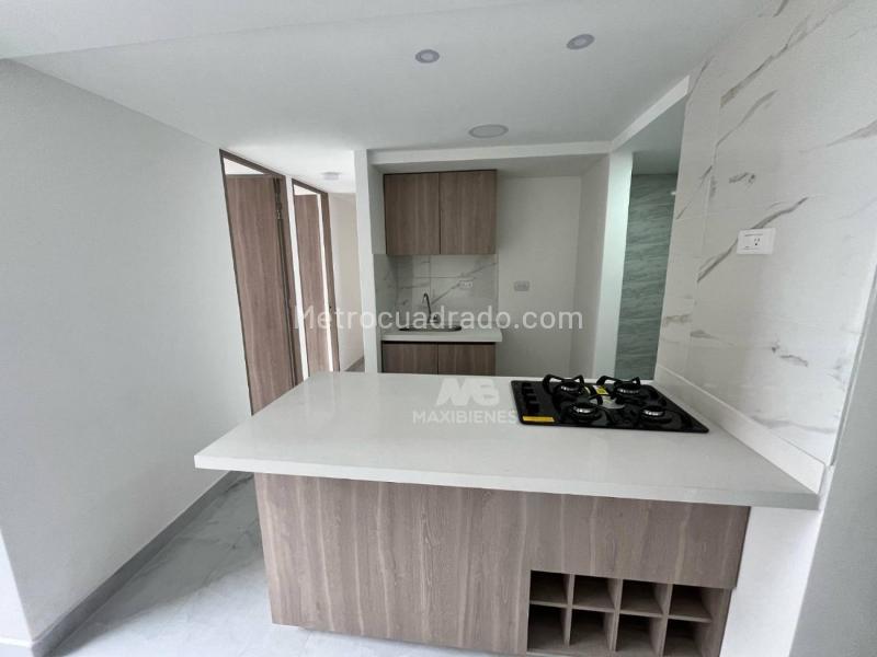 Cozy 3BR Apartment in Pajarito - 5