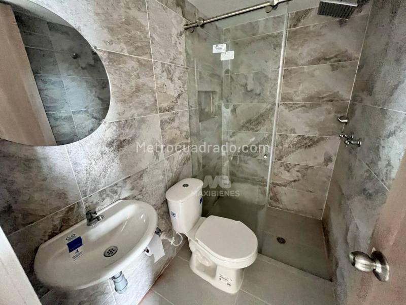 Cozy 3BR Apartment in Pajarito - 8