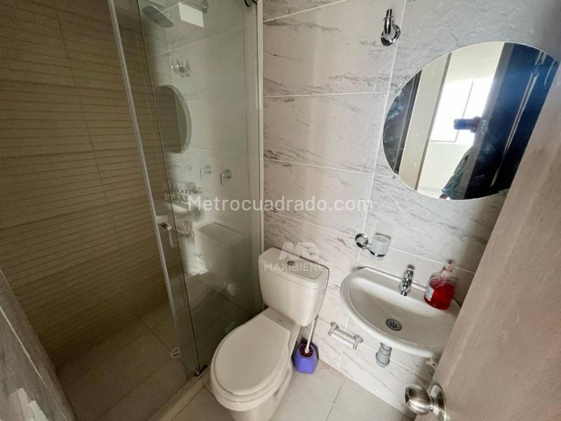 Cozy 3BR Apartment in Pajarito - 9