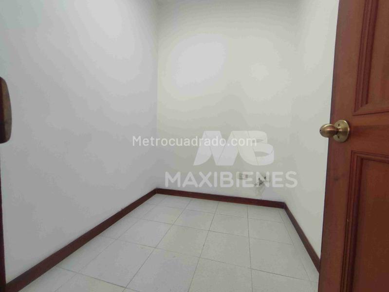 4BR Apartment in Belen Loma De Los Bernal - 4