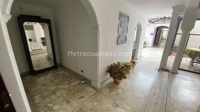 Apartamento en arriendo en Laureles, Medellín · foto 3 de 20